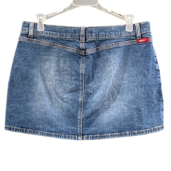 Guess Denim Skirt - Button-Up Front size 30 (8) - Picture 3 of 5
